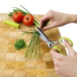 5 layers kitchen scissor multi blade herb & vegetable cutting shears with cleaning comb