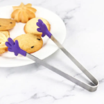 multifunctional mini reacher tongs silicone hand shape tongs