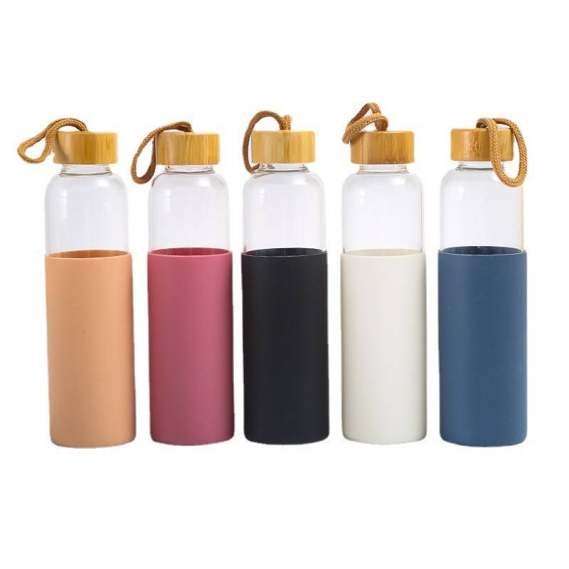 glass water bottle with silicone protective sleeve glass water bottle with silicone protective sleeve