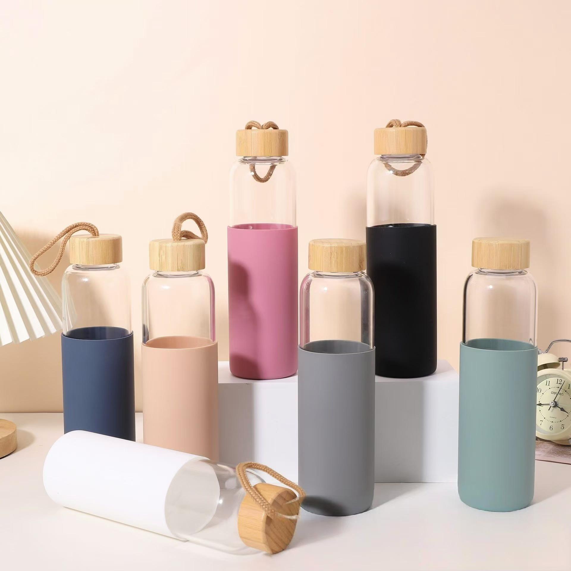 glass water bottle with silicone protective sleeve glass water bottle with silicone protective sleeve