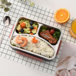 3 hook lunch box 2
