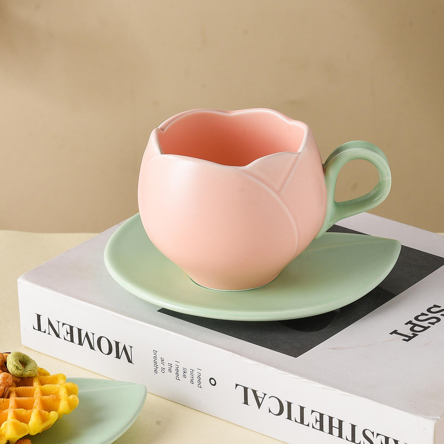 Elegant Tulip Ceramic Teapot And Tea Cups Set