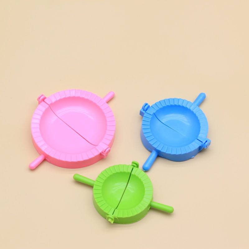 Manual Plastic Dumpling Maker Mold Press Kitchen Gadget
