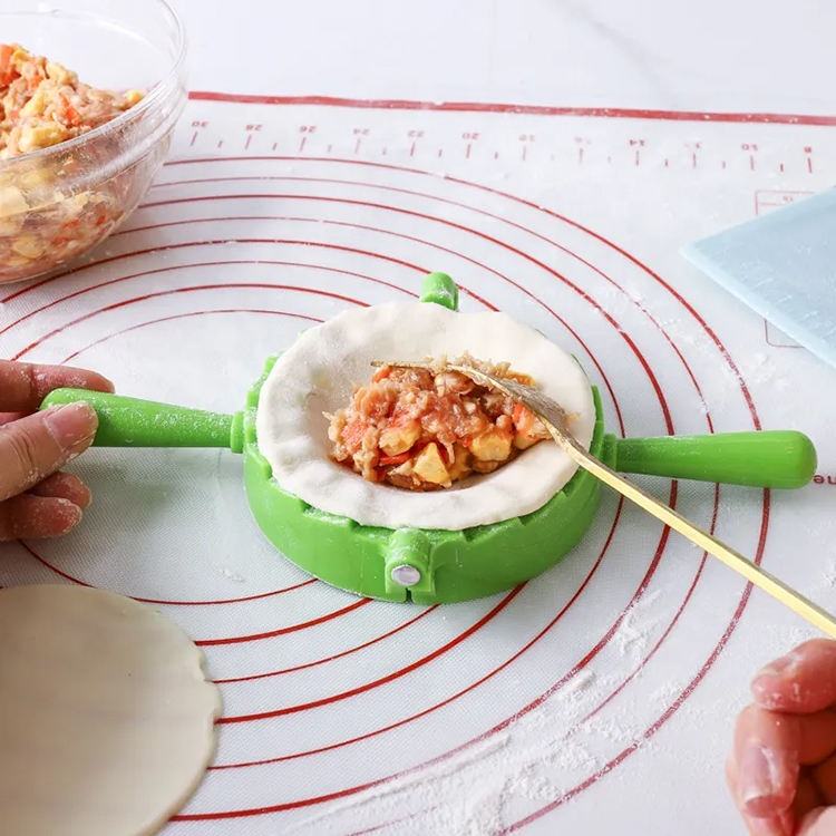 Manual Plastic Dumpling Maker Mold Press Kitchen Gadget