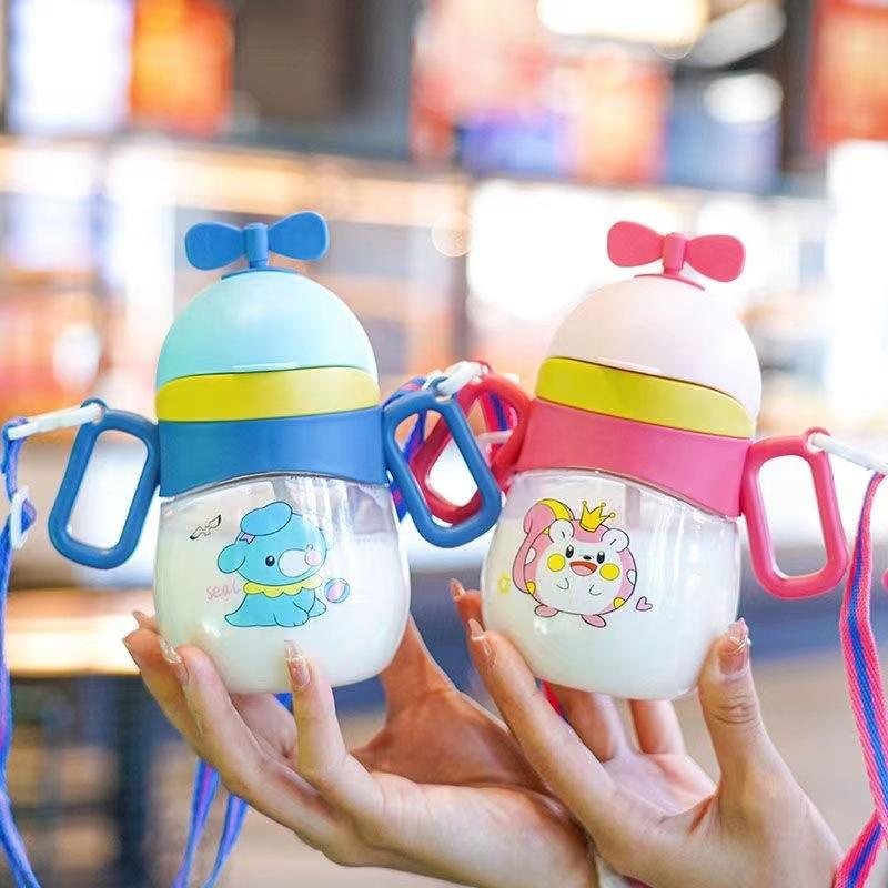 Cartoon Toddler Water Bottle With Propeller Lid