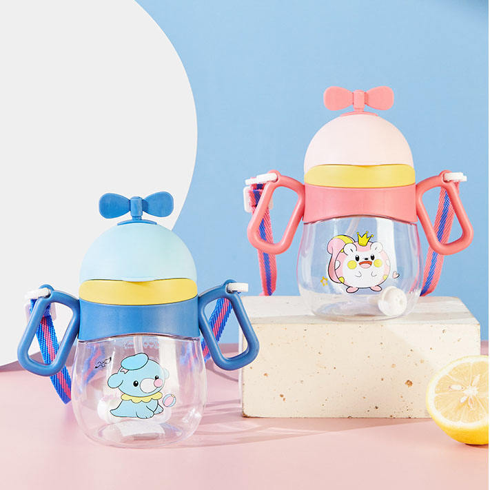 Cartoon Toddler Water Bottle With Propeller Lid