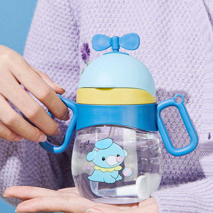 Cartoon Toddler Water Bottle With Propeller Lid