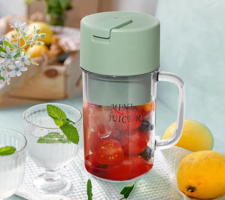 Mini Rechargeable Portable Juicer Blender