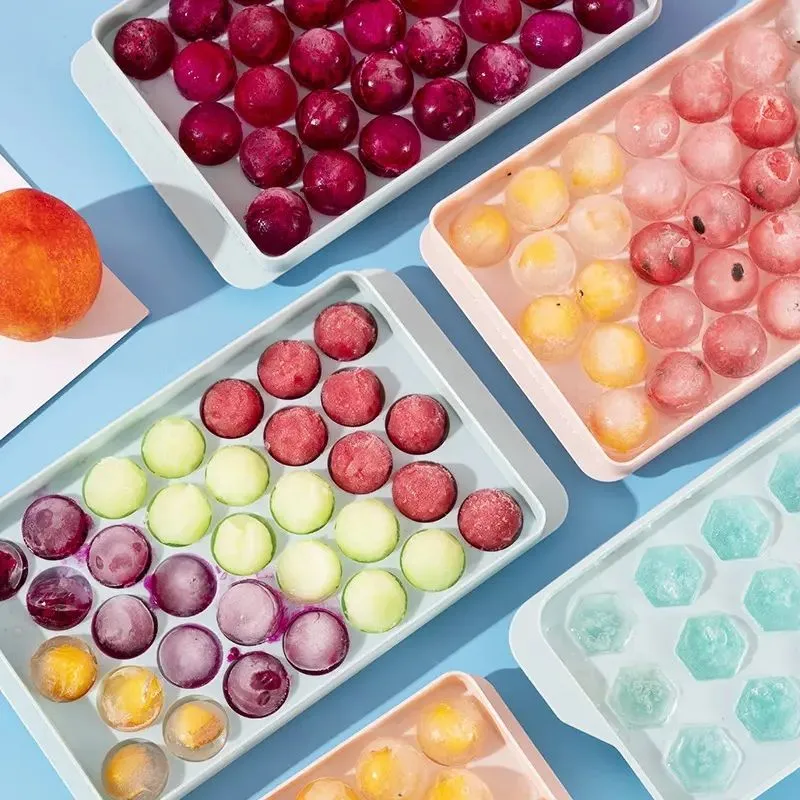 Plastic Mini Ice Ball Round Ice Cube Tray with Lid (LARGE)
